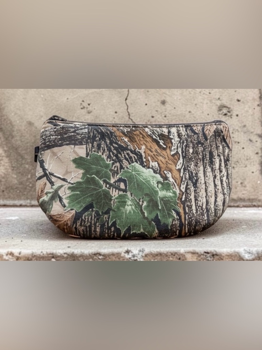 Realtree Camo Inflatable Seat Cushion Hunting Outdoor Waist Pack